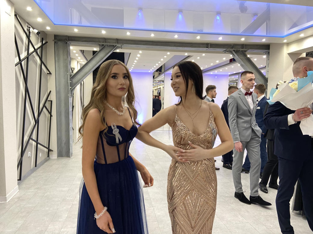 Bal studniówkowy 2024 II Liceum Ogólnokształcącego w Starachowicach
