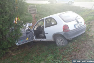 Przygrzmocił GRATEM w kapliczkę. Alkomat pokazał SZOKUJĄCY wynik badania