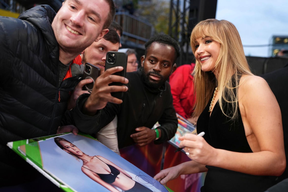Jennifer Lawrence idzie pod nóż! Powiększy biust, ale tego nie zrobi nigdy