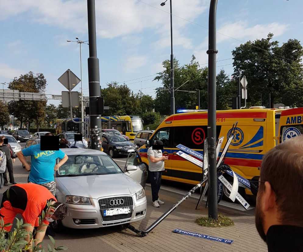 Została potrącona na chodniku. Poważny wypadek w Toruniu