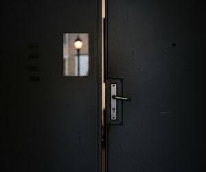 Upadek dziecka z wycieczkowca. Matka bez wahania skoczyła za maleństwem