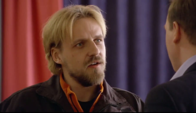 O mnie się nie martw 2 odcinek 11, Krzysiek Małecki (Paweł Domagała)