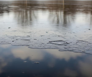 Dzieci na lodzie w Gliwicach. Dlaczego ojciec nie zareagował?