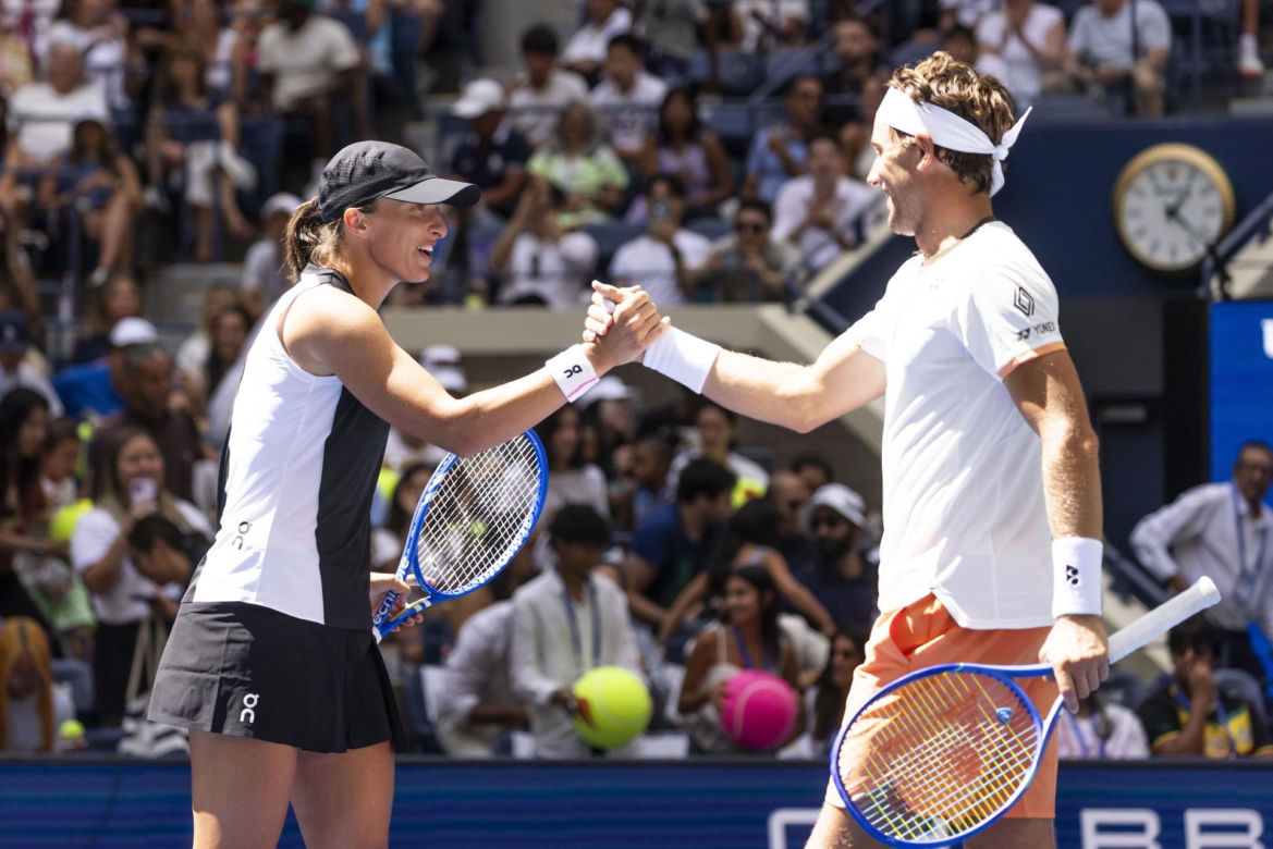 Iga Świątek/Casper Ruud (R) &f Madison Keys/Francis Tiafoe 
