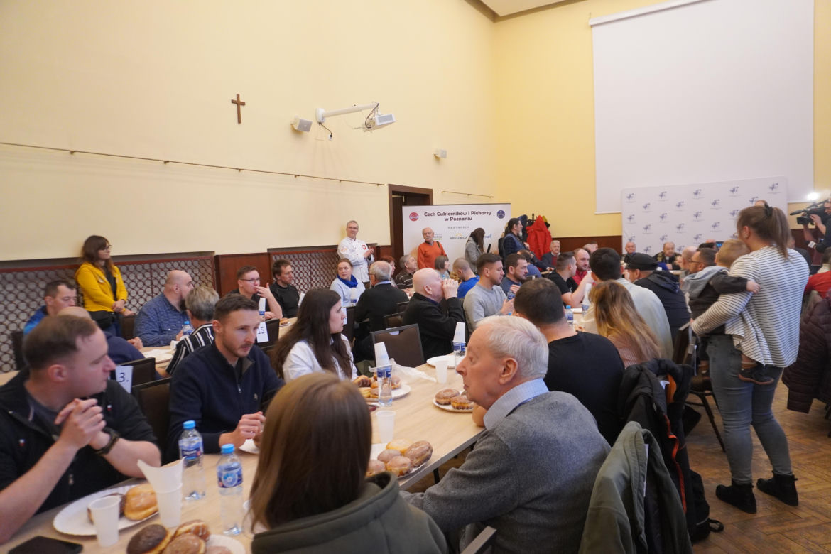 Mistrzostwa Poznania w jedzeniu pączków na czas