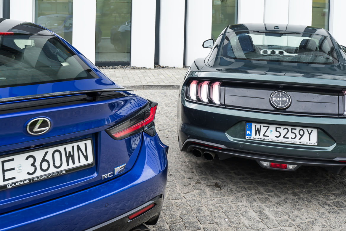 Lexus RC F Carbon 5.0 V8 vs. Ford Mustang Bullitt 5.0 V8