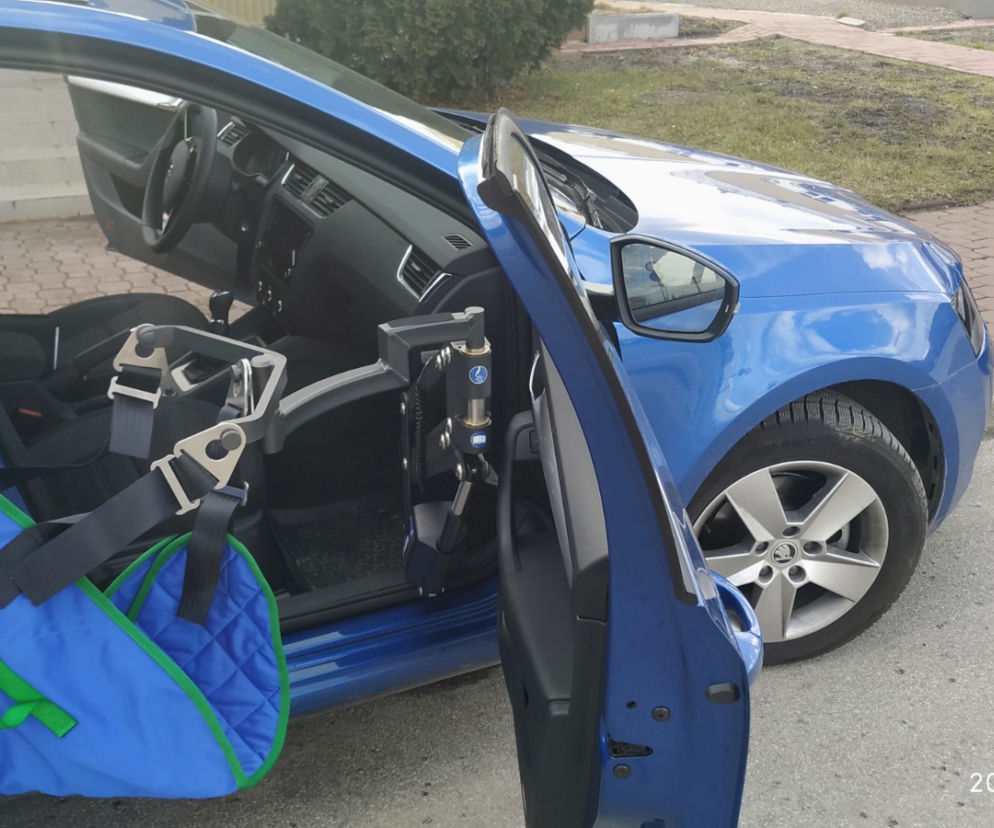 Nowe auto w starachowickim PCPR