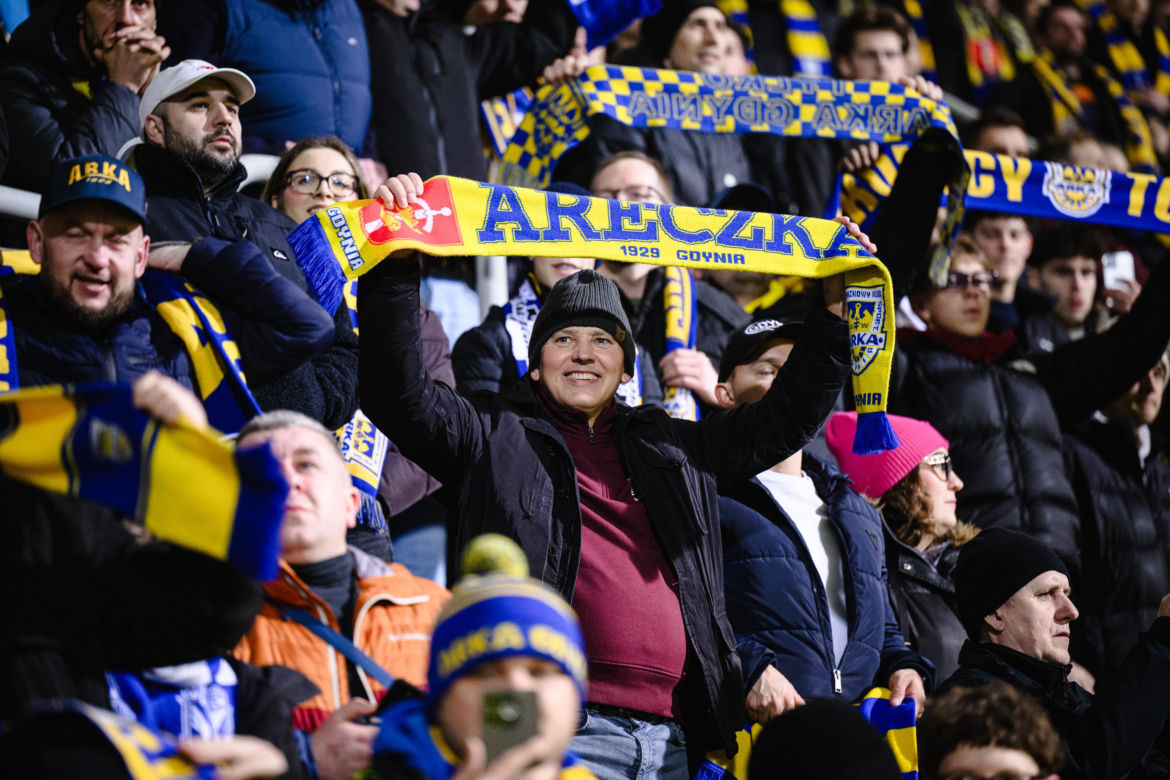 Arka Gdynia - Lechia Gdańsk: Zdjęcia kibiców z derbów Trójmiasta w ramach 23. kolejki PKO BP Ekstraklasy