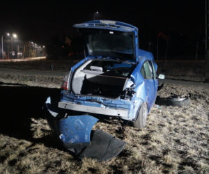 Potworne zderzenie toyoty z BMW w Piasecznie. Pogotowie zabrało rannego