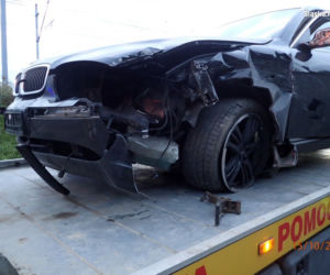 Kraksa w Rybniku. BMW skasowało dwie osobówki