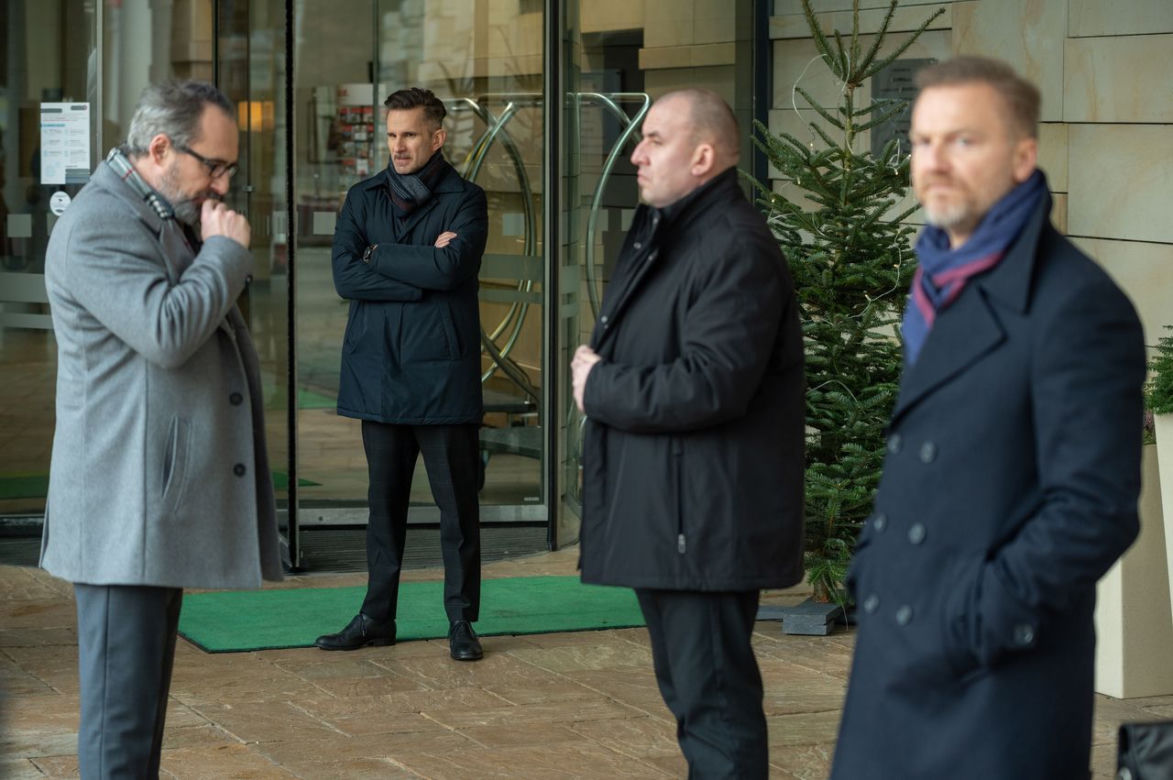 M jak miłość, odc. 1654: Adam Werner (Jacek Kopczyński),Andrzej Budzyński (Krystian Wieczorek), Kamil (Marcin Bosak)