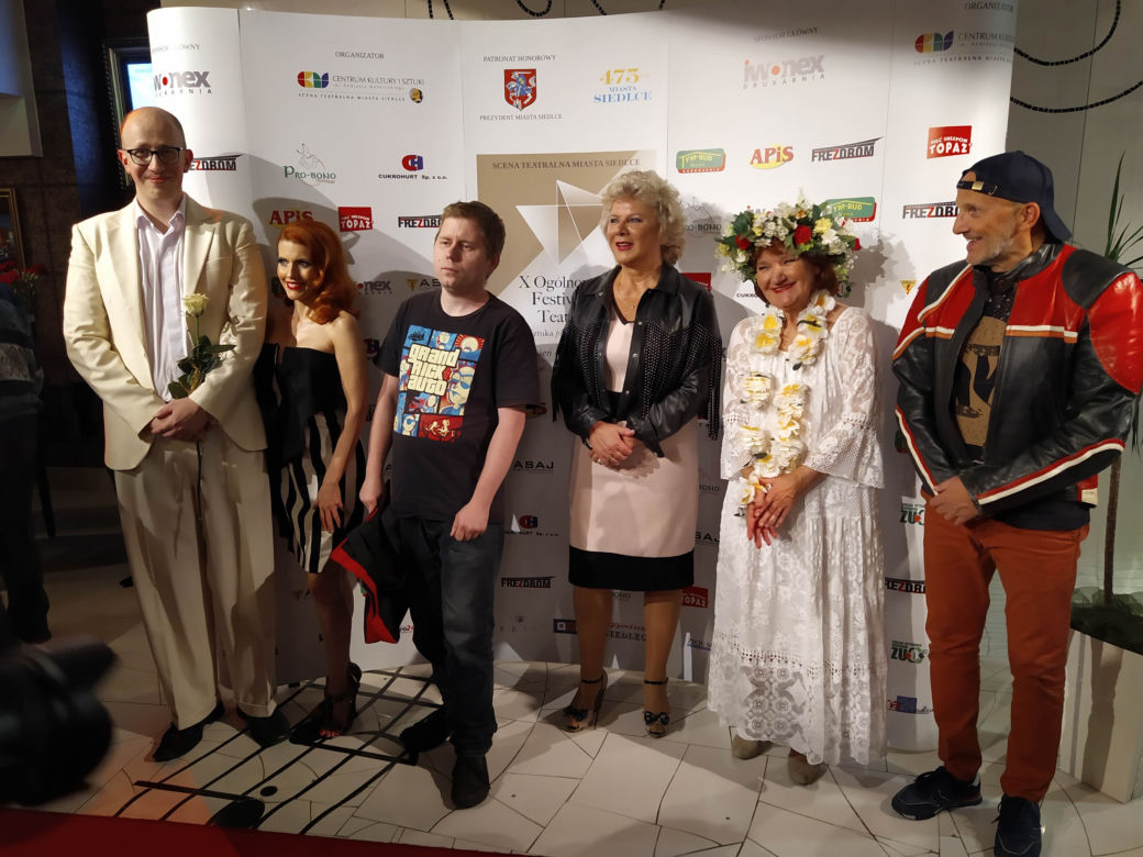 ZOBACZ ZDJĘCIA z inauguracji X Ogólnopolskiego Festiwalu Teatrów "Sztuka plus Komercja" w Siedlcach: