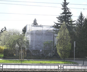 Niekończący się remont sąsiadów Kaczyńskiego