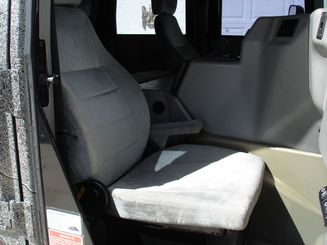 Hummer H1 koszykarza Dennisa Rodmana