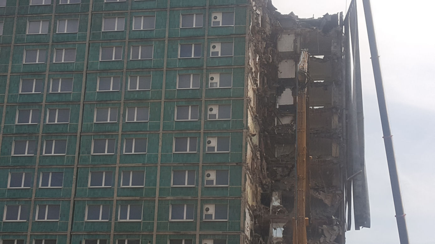 Hotel Silesia w Katowicach. Trwa rozbiórka słunnego obiektu!