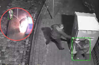 Podpalacze grasują we Wrocławiu. Kamera nagrała, co zrobili na pętli