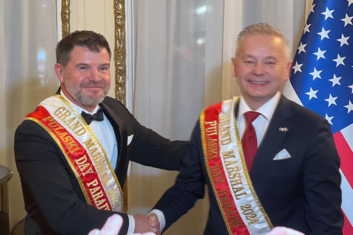Szarfowanie Wielkiego Marszałka Parady Pułaskiego 2025