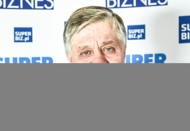 KRZYSZTOF JURGIEL