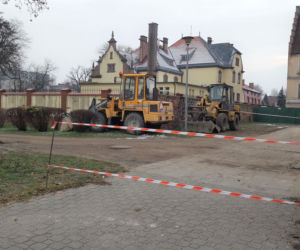 Budują ściężkę rowerową przy ul. Dąbrowskiego w Lesznie
