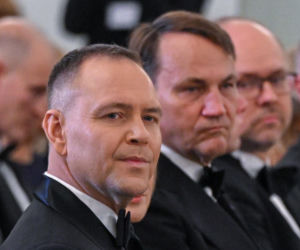 Karol Nawrocki i Radosław Sikorski na Korpusem Dyplomatycznym. Te miny mówią wszystko!