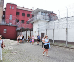 Mały Zgon kręcony na Warmii i Mazurach. Zobacz, jak wygląda dawny Areszt Śledczy w Bartoszycach
