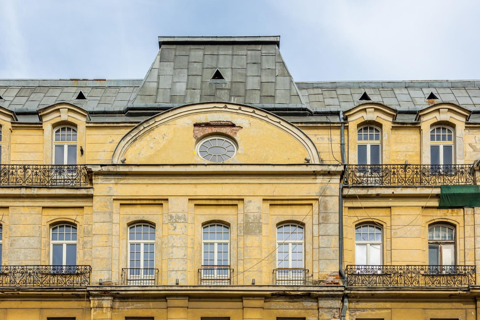 Remont kamienicy Natansona przy ul. Nowy Świat 2 w Warszawie