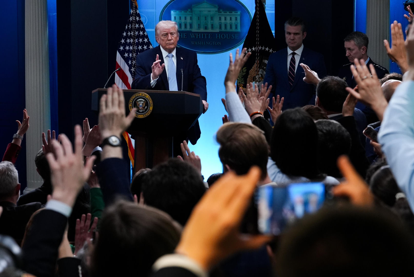 USA większym zagrożeniem niż Chiny? Ameryka pod rządami Trumpa postrzegana negatywnie