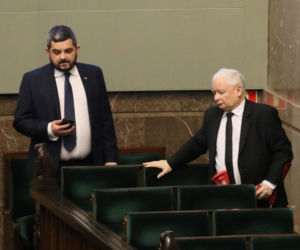 Jarosław Kaczyński. Chory prezes znowu przyszedł do pracy