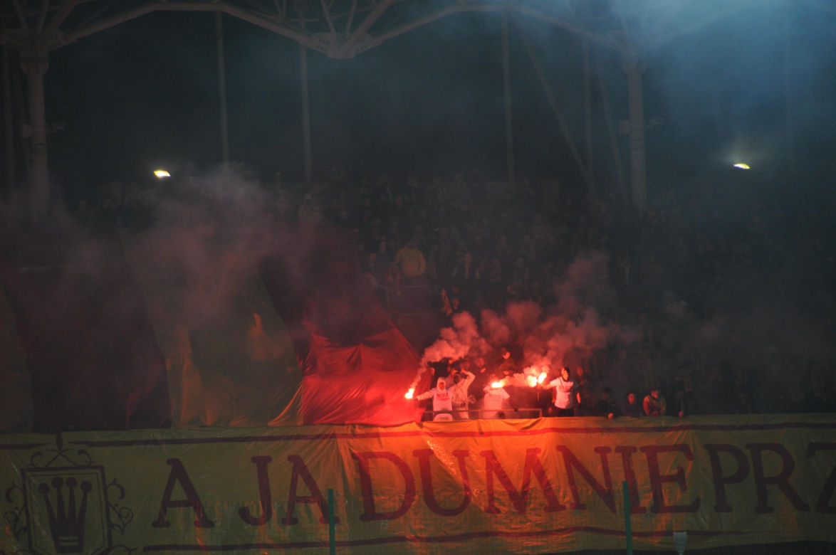 Korona Kielce - Legia Warszawa. Zdjęcia kibiców na Suzuki Arenie