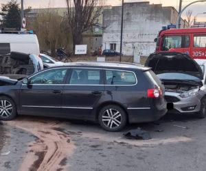ŁÓDŹ. Wypadek na skrzyżowaniu Tatrzańskiej i Przybyszewskiego. Wyglądało STRASZNIE!