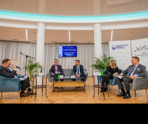 Debata Pracodawcy Godnego Zaufania: Wzrost wynagrodzeń tak, ale w powiązaniu z rozwojem gospodarki