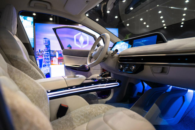 Samochód elektryczny Izera miał być produkowany w Jaworznie