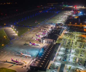 Tak się kiedyś latało! Katowice Airport 20 lat temu. Te zdjęcia to prawdziwa podróż w czasie