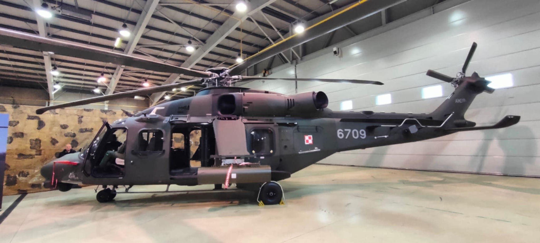 Pierwszy śmigłowiec AW-149 z polskiej produkcj