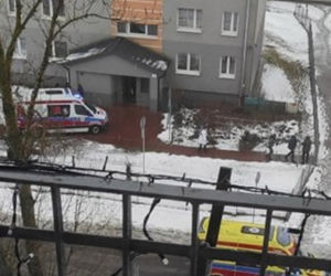 Martwa kobieta w mieszkaniu, jej mąż wyskoczył z balkonu na oczach policji! Horror w Kielcach