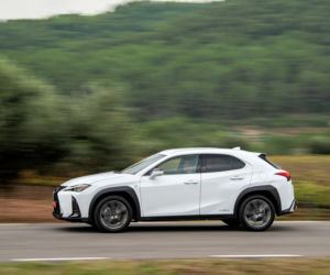 Lexus UX 250h E-Four F Sport