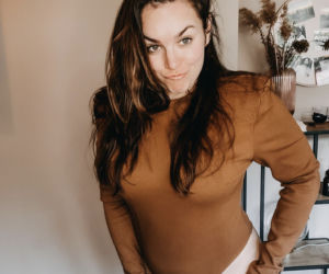 Ewa Farna pokazuje rozstępy