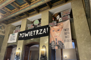 Blachosmrody na językach. Strefa Czystego Transportu w Krakowie nie jest czarno-biała