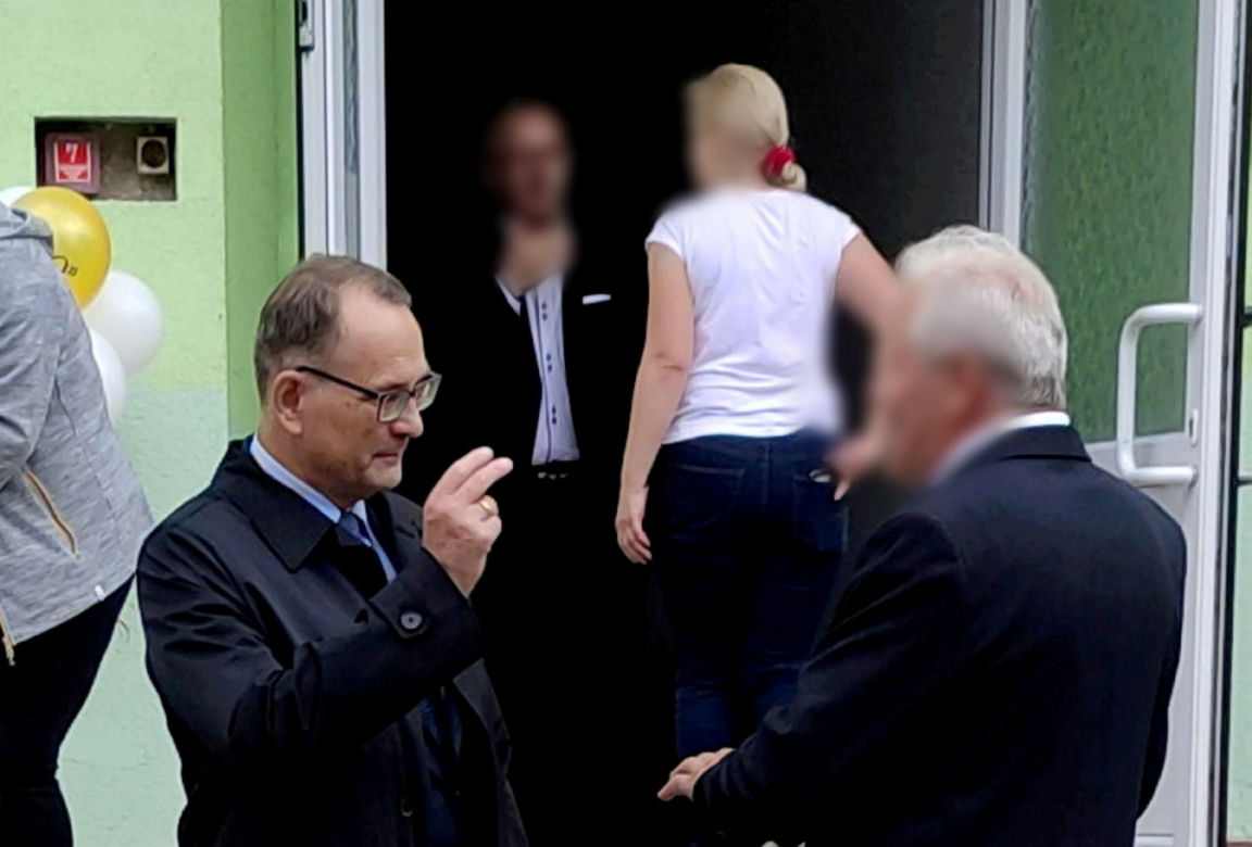 Opijali 60-tkę starosty w szkole