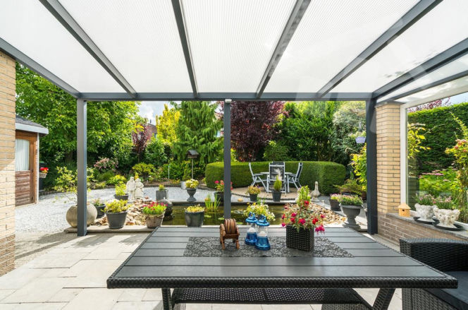 Zadaszenie z poliwęglanu komorowego