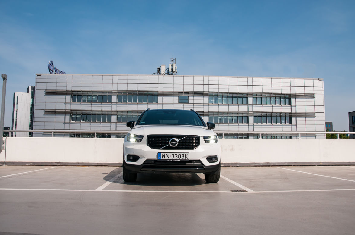 Volvo XC40 D4 190 KM R Design