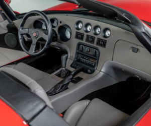 Dodge Viper z przebiegiem 34 mil