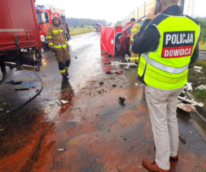 Nieprawdopodobna tragedia na obwodnicy Opola! TIR złamał się w pół! Zginęła 25-latka [ZDJĘCIA]