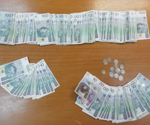 Fałszywi policjanci z Warszawy wpadli w Kutnie