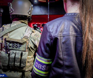 Wielka akcja CBŚP. Potężne uderzenie w siec klubów go-go. Podejrzanym przedstawiono 400 zarzutów