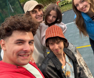 Barwy szczęścia nowy sezon. Ewa (Gabriela Ziembicka), Romeo (Jacek Tyszkiewicz),Ewelina (Amelia Listwon), Witek (Witold Sosulski), Wiktor (Grzegorz Kestranek) 