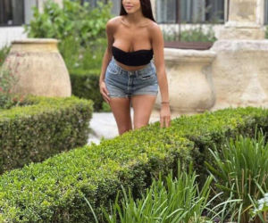 Makabryczna śmierć 29-letniej influencerki. Jej spalone ciało znaleziono wśród winorośli