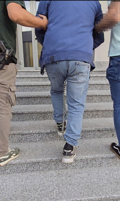 Sąsiedzi o Piotrze C., który zabił matkę: "Kosił jej trawę, rąbał drewno, woził na zakupy"