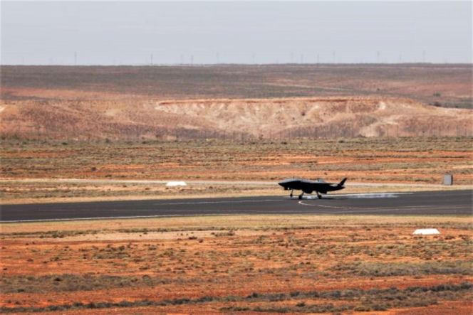 MQ-28A Ghost Bat odpalił pocisk AMRAAM