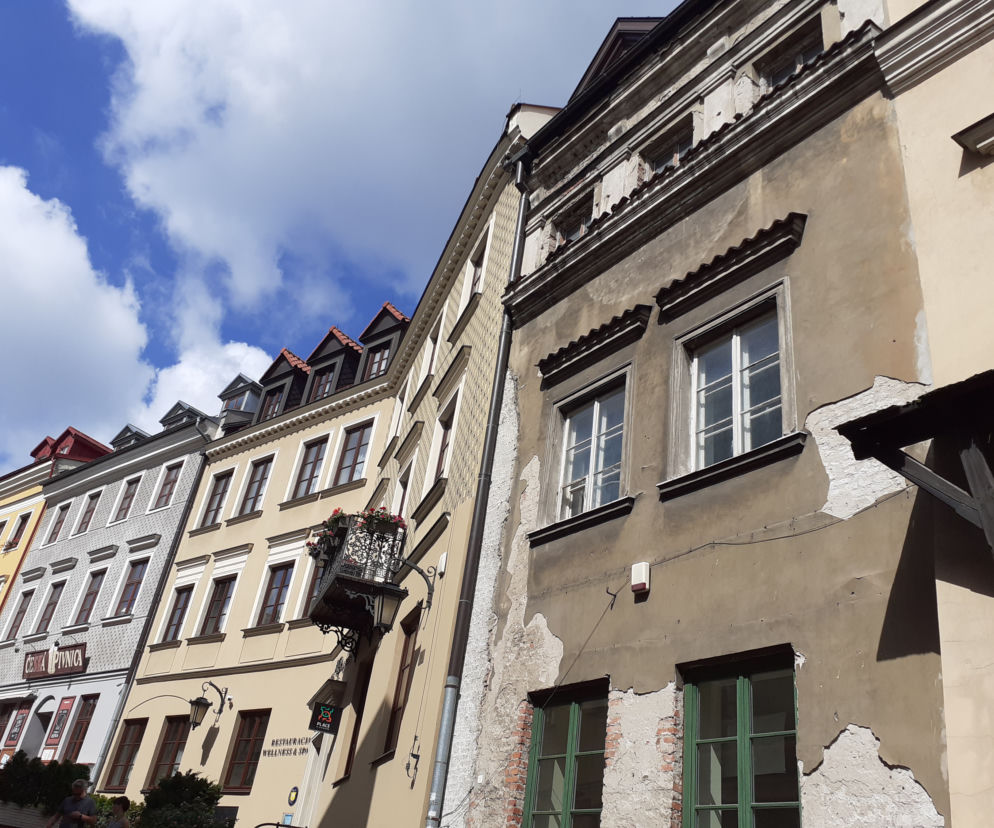 Kamienice na Starym Mieście w Lublinie jeszcze poczekają na odmalowanie. Co z Księgą Standardów?